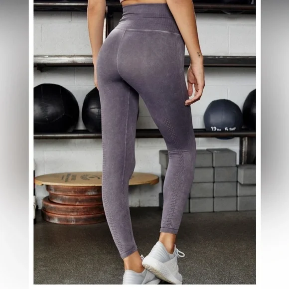 NWOT FREE PEOPLE FP Movement Good Karma Womens Leggings washed gray XS/S - Picture 1 of 7